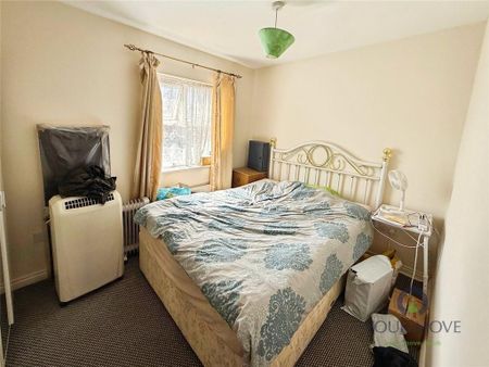 3 bedroom link detached house to rent - Photo 3