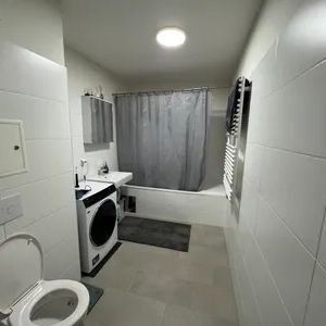 Nachmieter gesucht: 1-Zimmer-Neubauwohnung mit Loggia, 41 m², 1100 Wien, Nähe U1 & FH Campus Wien - Photo 2