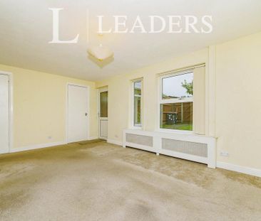 3 bedroom terraced house to rent - Photo 3