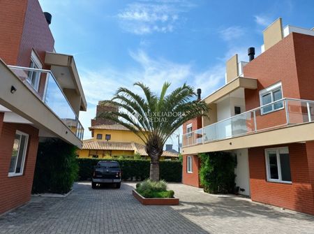 Casa em Condomínio com 3 quartos e 162m² para alugar em Campeche, Florianópolis. - Foto 4