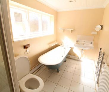 3 bedroom terraced house to rent - Photo 6