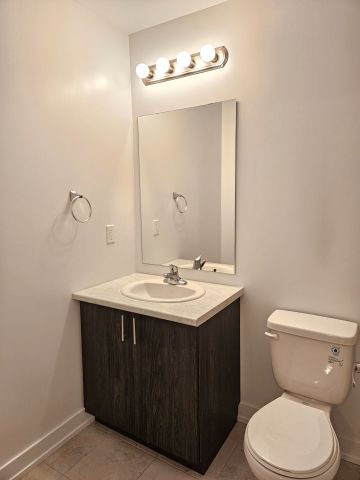 For Lease - 33 Turnberry Lane, Barrie, Ontario - Photo 2