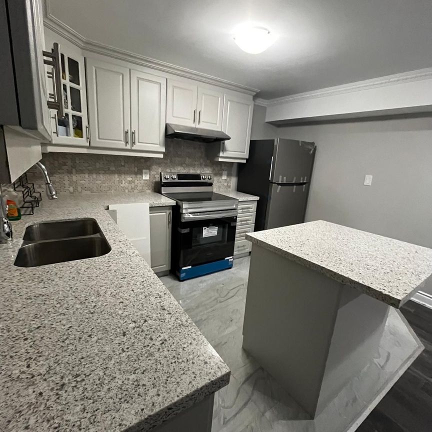 For Lease - 482 Pringle Avenue, Milton, Ontario - Photo 1