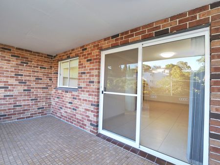 2/33 Burdett Street, Hornsby NSW 2077 - House For Rent | Domain - Photo 4