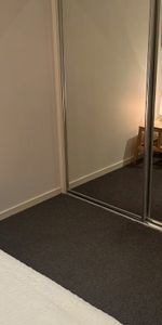 Elsternwick - Photo 4