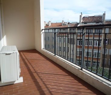 Location Appartement 2 pièces 39m² MARSEILLE 5ème - Photo 6