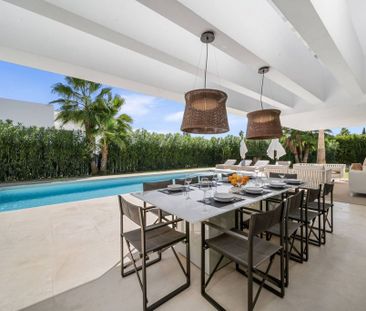 Luxury Villa for rent in Marbella, Andalusia - Photo 6