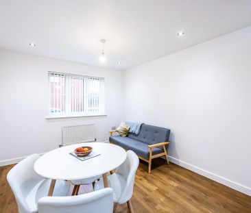 2 bedroom apartment to rent - Photo 3