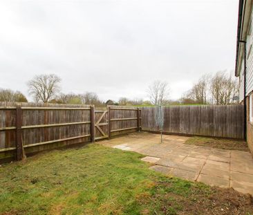 4 bedroom terraced house to rent - Photo 4