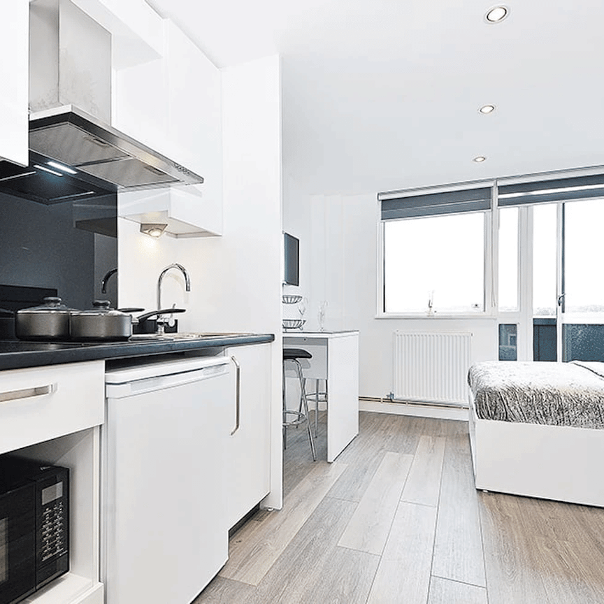 Standard Studio - Photo 1