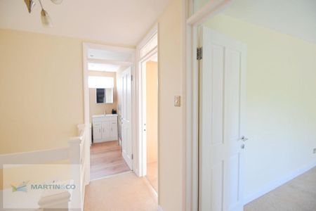 3 bedroom terraced house to rent - Photo 5