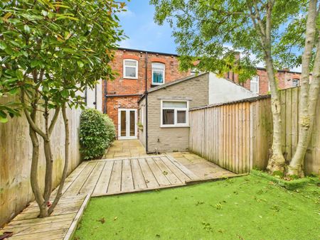 2 bedroom terraced house to rent - Photo 3