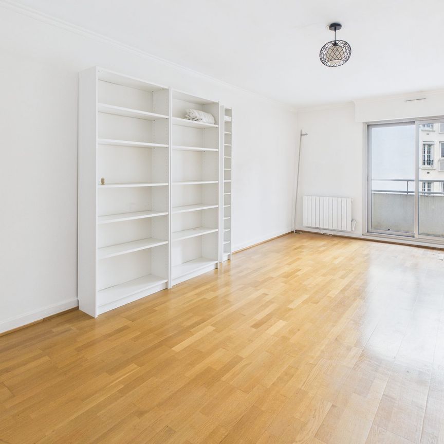 T2 MEUBLE PARIS 12 EME - Photo 1