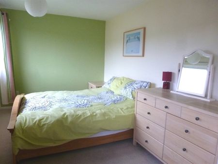 Oldershaw Mews, Maidenhead - Photo 2