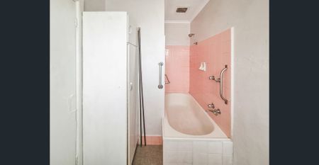 Convenient location - Photo 2