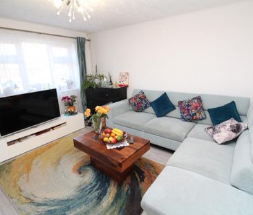 3 bedroom terraced house to rent - Photo 2