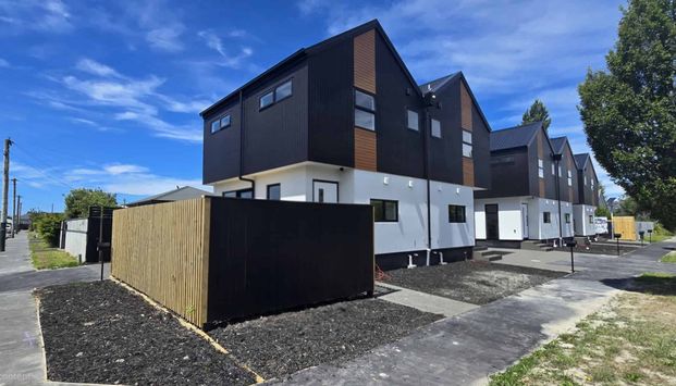 57 Dampier Street, Woolston - Photo 1