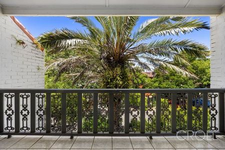 Charming 4-Bedroom Terrace Home In Ideal Location - Photo 2