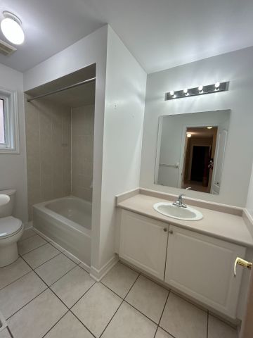 For Lease - 15 Ed Quigg Way, Vaughan, Ontario - Photo 5