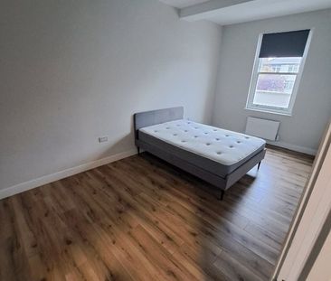 3 Bed Flat, Sun Lane, SE3 - Photo 5