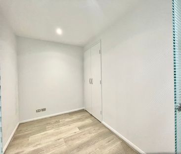 Modern 1 bedroom plus study apartment located in the heart of Zetla... - Photo 6