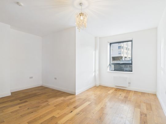 16 Elmfield Road, Bromley, BR1, London - Photo 1