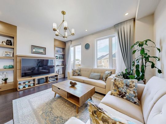 For Lease - 66 Drizzel Crescent, Richmond Hill, Ontario - Photo 1