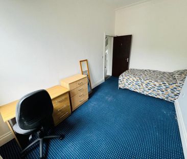7 bedroom flat to rent - Photo 6