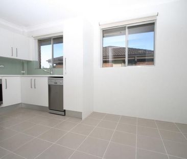 MODERN REFURBED MEREWETHER 2BR UNIT - Photo 1