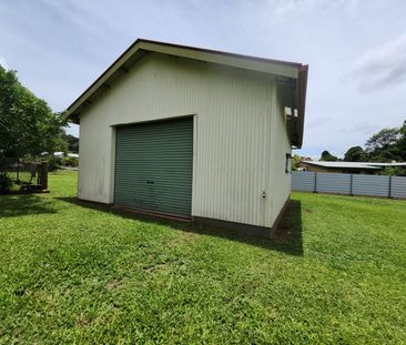 Charming Queenslander Close to Town - Photo 3