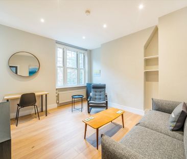 Tooley Street, Devon Mansions, SE1, London - Photo 1