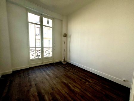 Appartement 3 pièces 51m2 MARSEILLE 4EME 890 euros - Photo 4