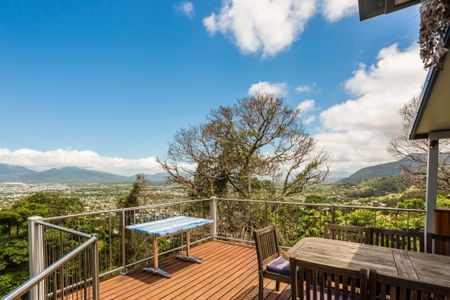 On the very top of Cairns - Luxurious Entertainer - Short Lease OK - Photo 3