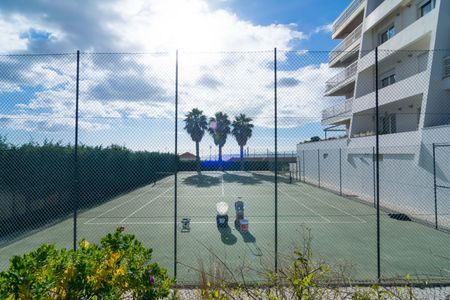 Excelente apartamento T2 em Condomínio Fechado na Parede - Photo 2