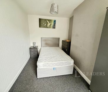 3 bedroom terraced to rent 58 Clifford street - Photo 2
