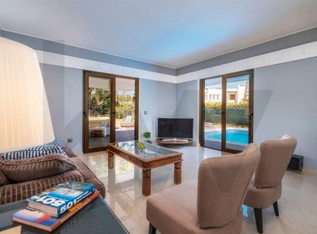 Albufeira, Faro - Photo 3