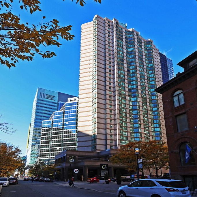 38 Elm Street #2500 - Photo 1