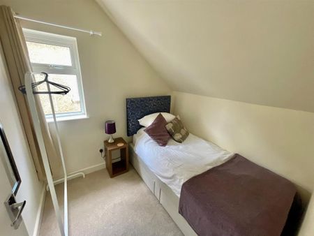 3 bedroom detached house to rent - Photo 4