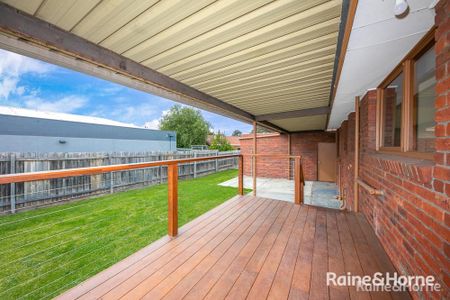 Great Location - Photo 2