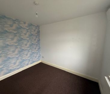 3 Bed Semi-Detached House, Lawn Avenue, LE4 - Photo 1