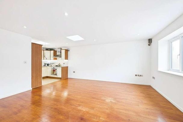 St. Ives Road, Maidenhead, Berkshire, SL6 - Photo 1