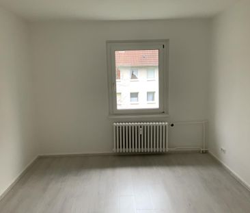 FIx und Fertig ! Laminat und Tapeten inklusive!!!! - Photo 1