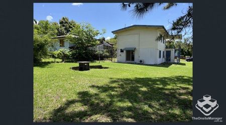 Highset house with a large yard in Wacol - Photo 2