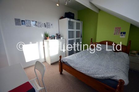 4 Bedroom End Terraced House for rent in Harold Walk - Photo 3