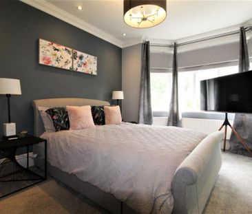 4 bedroom semi-detached house to rent - Photo 6