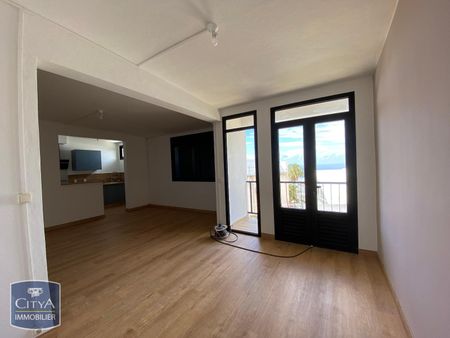 Location Appartement 4 pièces 105m² ST DENIS 97400 - Photo 2