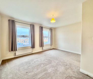 2 bedroom end of terrace house to rent - Photo 4