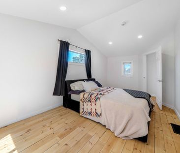 For Lease - 160 Duckworth Street, Barrie, Ontario - Photo 3