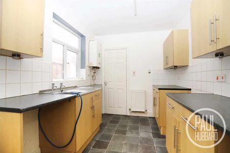 Battery Green Road, Lowestoft, Suffolk - Photo 3