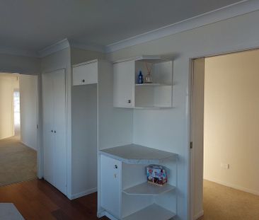 Howick, Interior repainted, New carpets & flooring - Photo 5